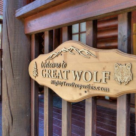 Great Wolf Cabin In Pigeon Forge! Vila Exterior foto