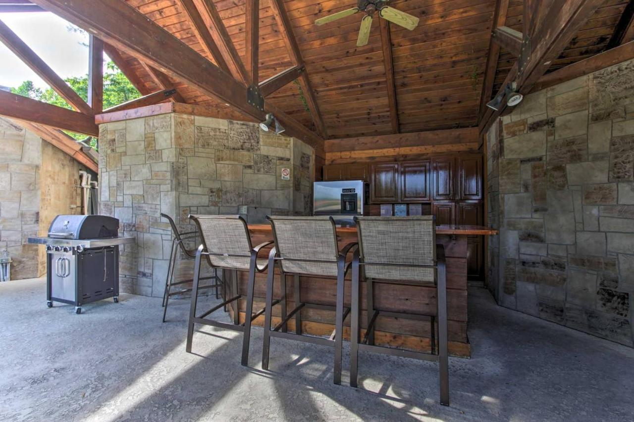 Great Wolf Cabin In Pigeon Forge! Vila Exterior foto