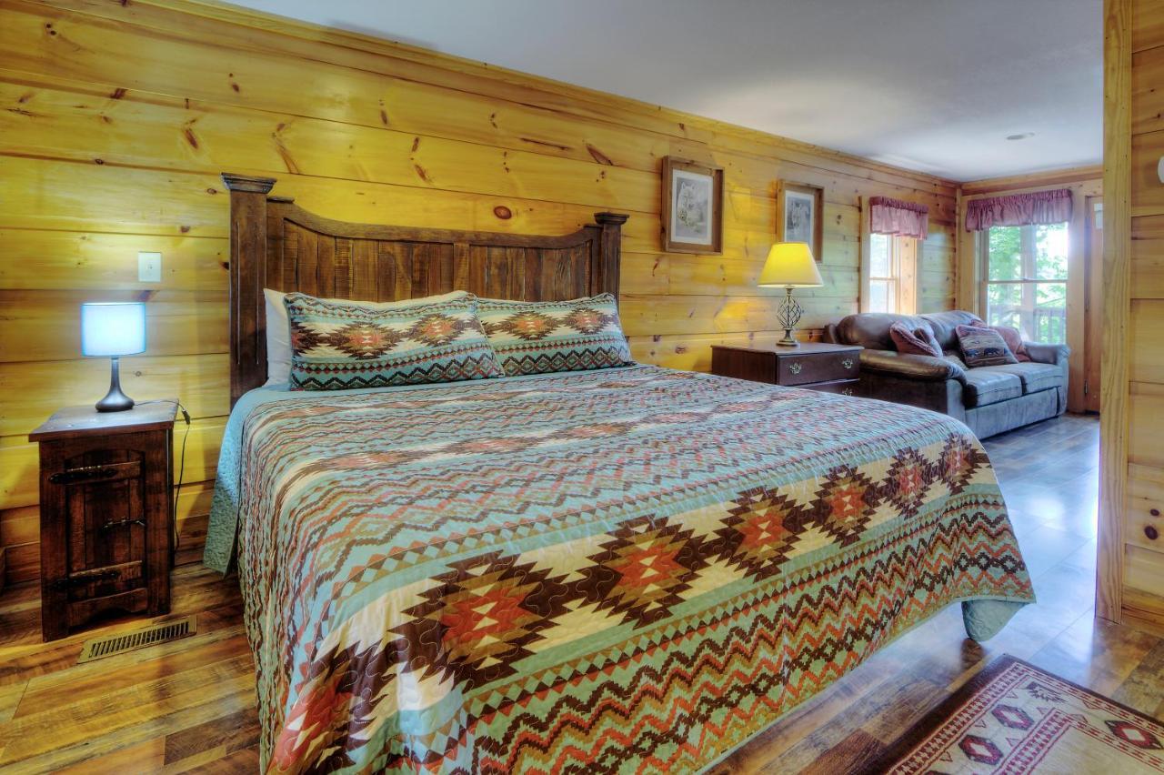 Great Wolf Cabin In Pigeon Forge! Vila Exterior foto