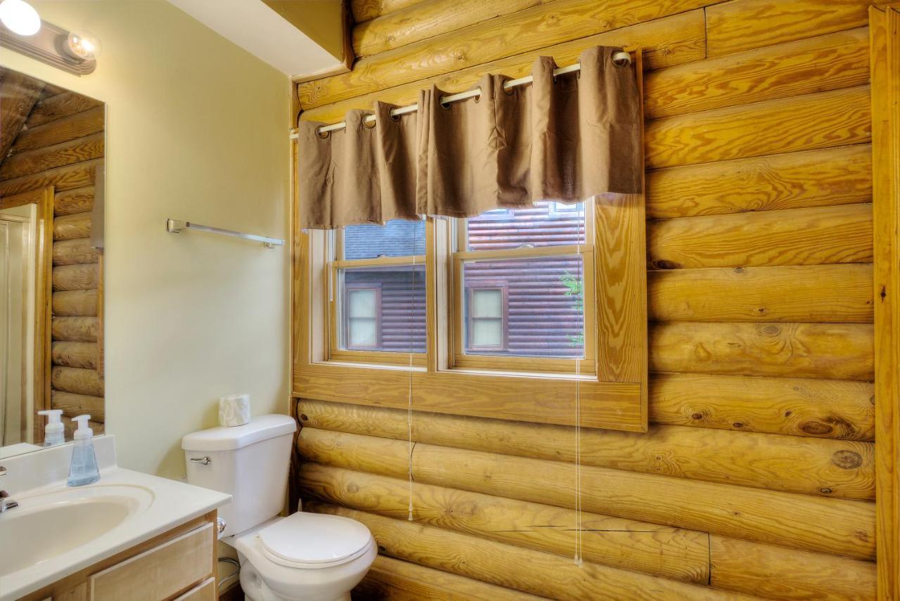 Great Wolf Cabin In Pigeon Forge! Vila Exterior foto