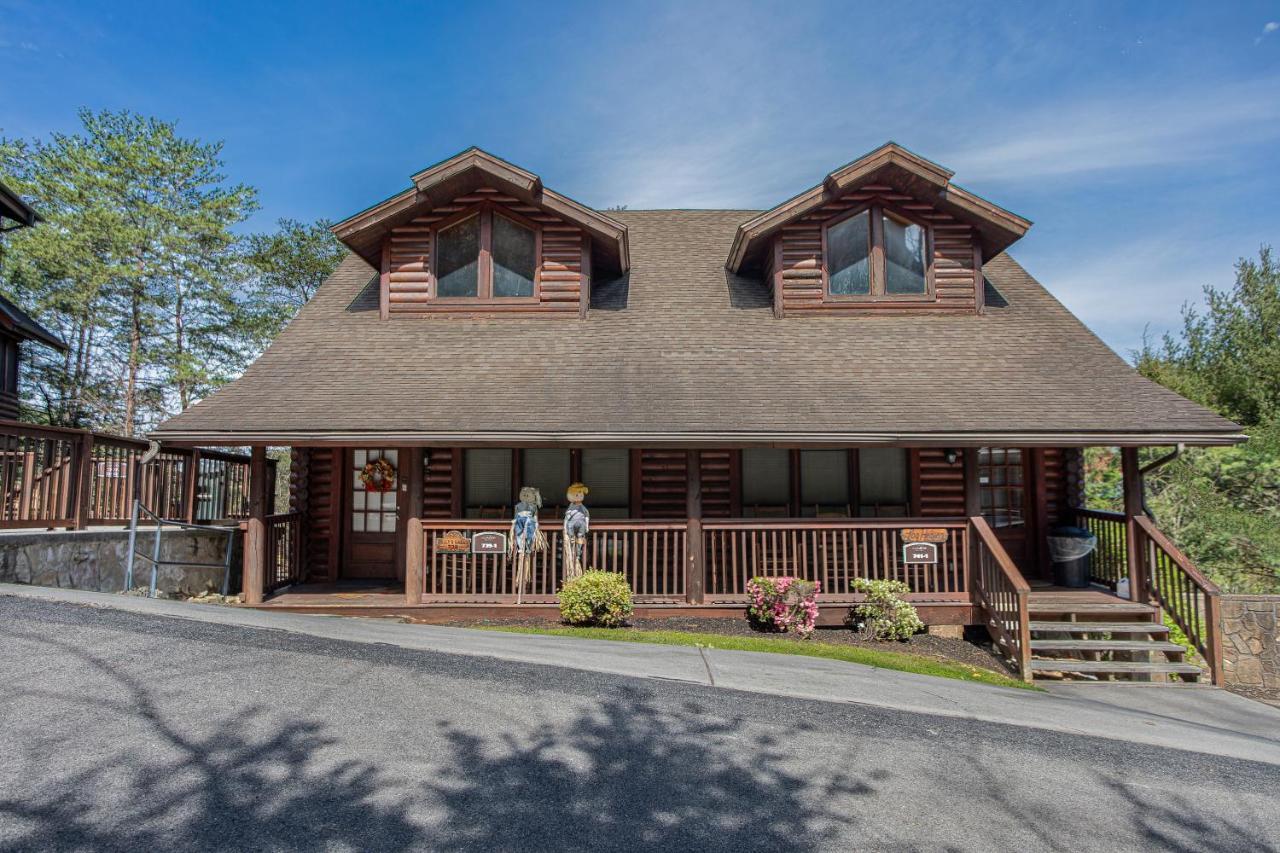 Great Wolf Cabin In Pigeon Forge! Vila Exterior foto