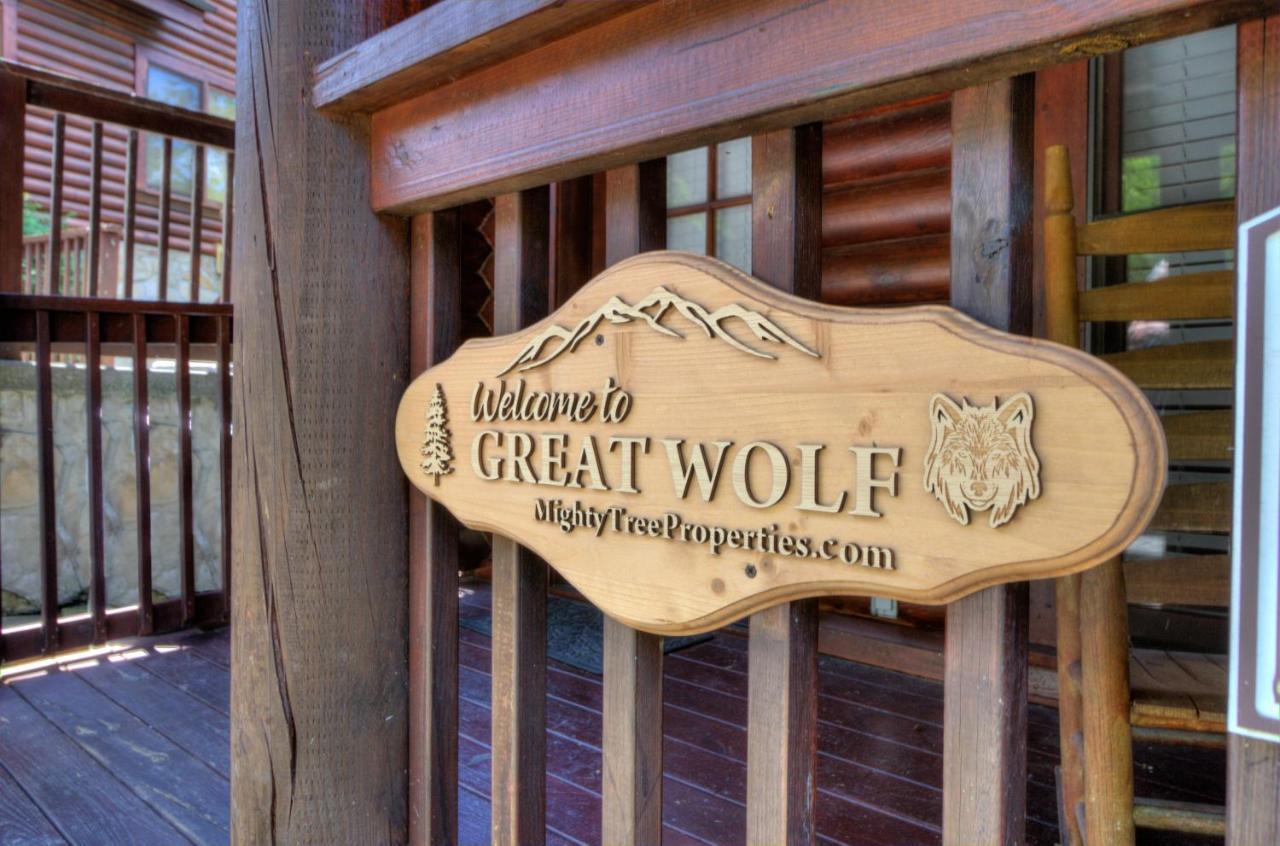 Great Wolf Cabin In Pigeon Forge! Vila Exterior foto